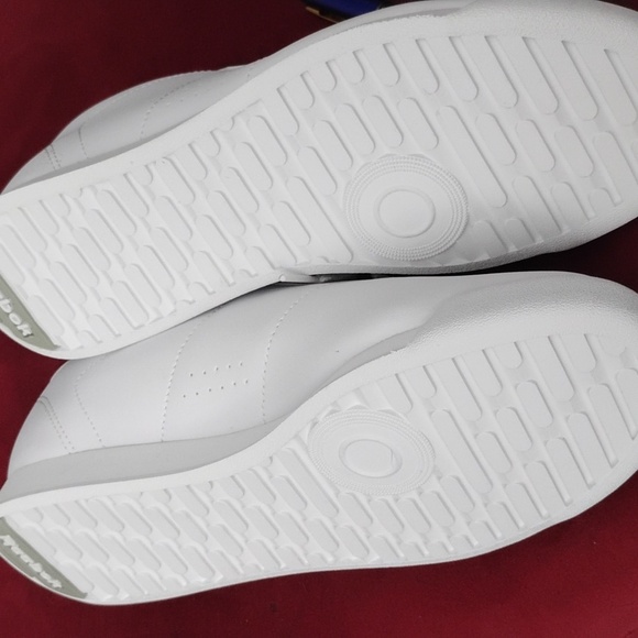 Throwback Reebok - Picture 5 of 5